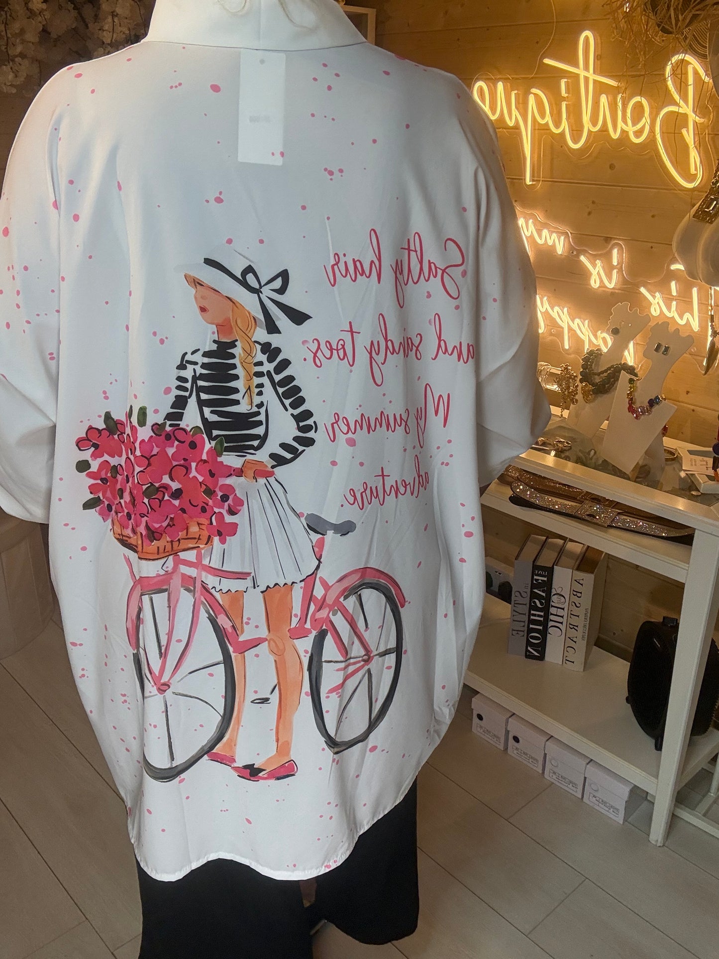 Colette Parisian girl print shirt back view on mannequin – The Ultimate Ladies Boutique