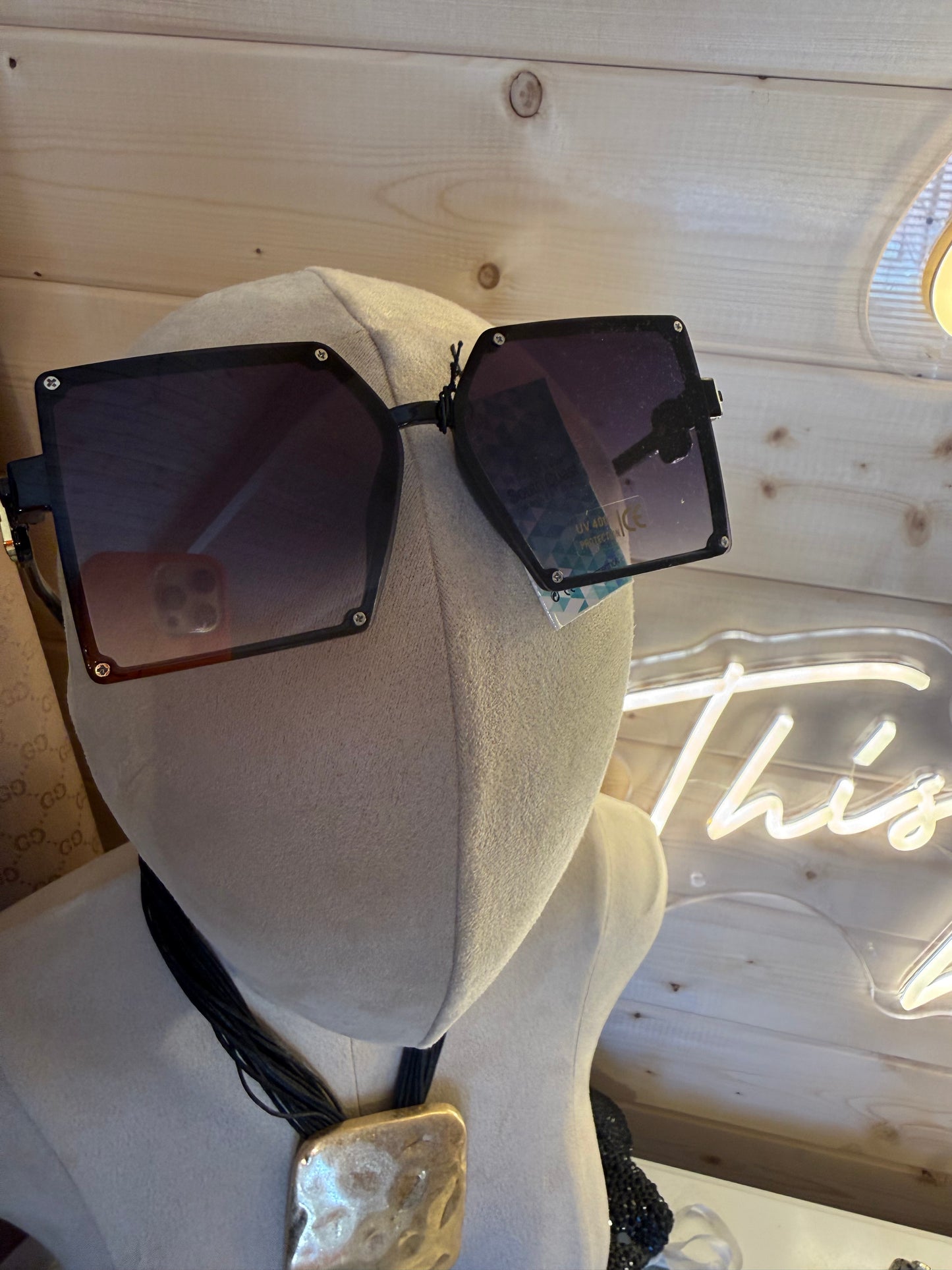Oversized Square Sunglasses – Black Screw Detail Gold BB Logo Arms