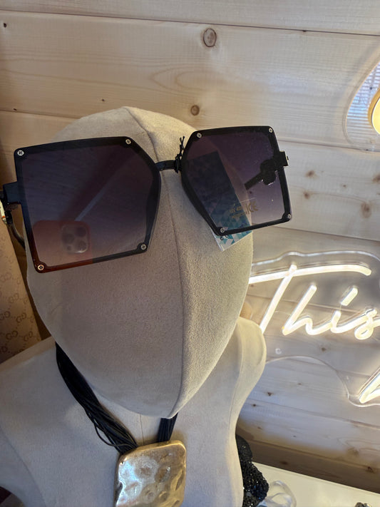 Oversized Square Sunglasses – Black Screw Detail Gold BB Logo Arms