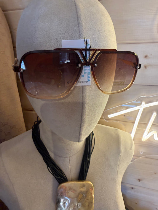 Oversized Aviator Sunglasses – Brown Gradient Gold Embossed Arms