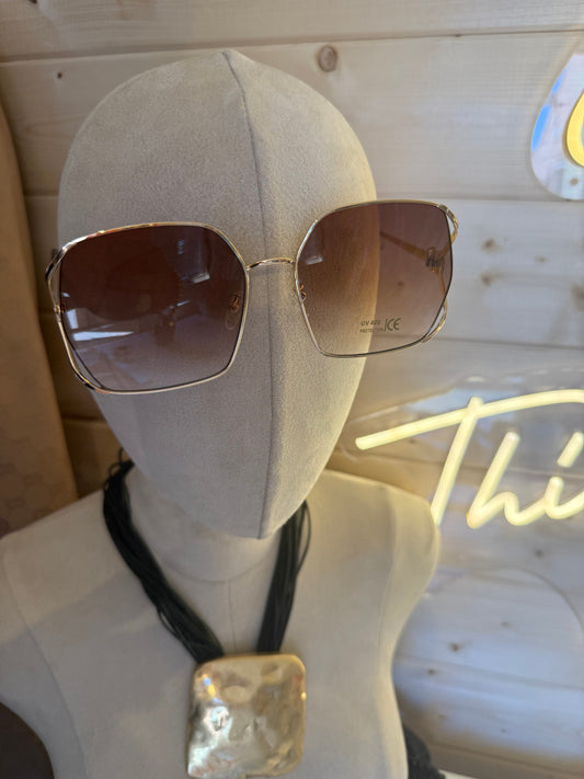 Oversized Square Aviator Sunglasses – Brown Gradient Gold CD Detail