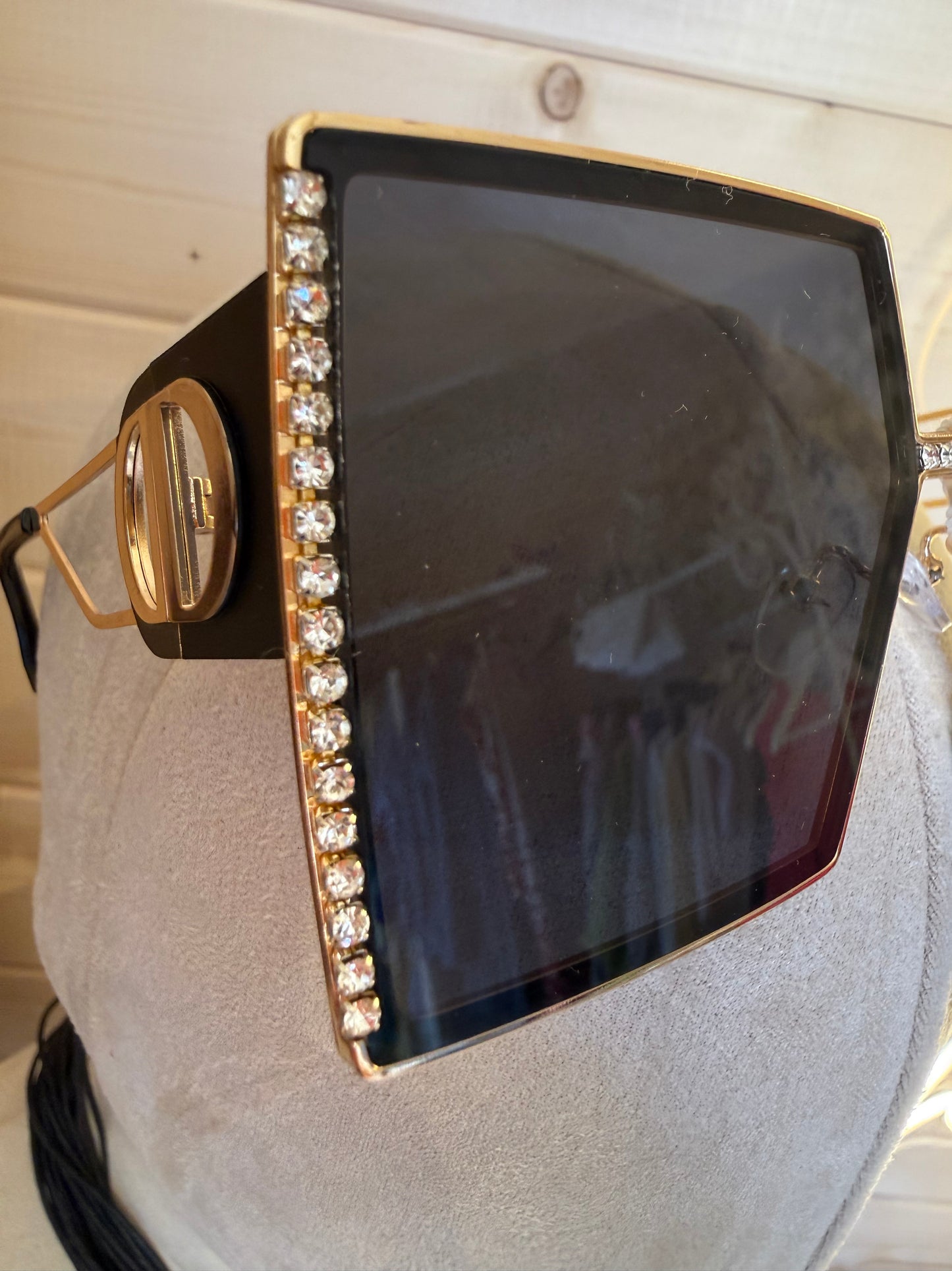Oversized Square Sunglasses – Black Gold Diamond Edge