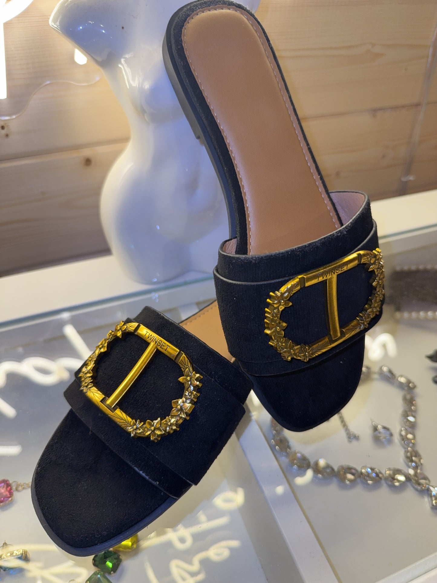 Luxe Gold Buckle Sliders