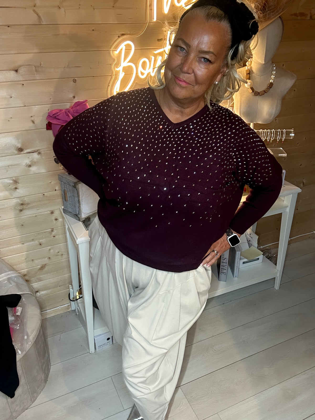 Additional product photo 2 of 7: Celeste Diamanté Jumper | One Size 8-18