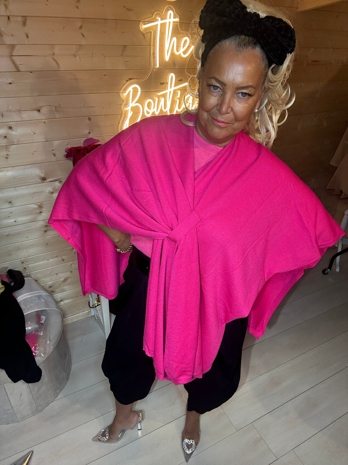 Additional product photo 4 of 6: Serena Soft Wrap Cape | One Size