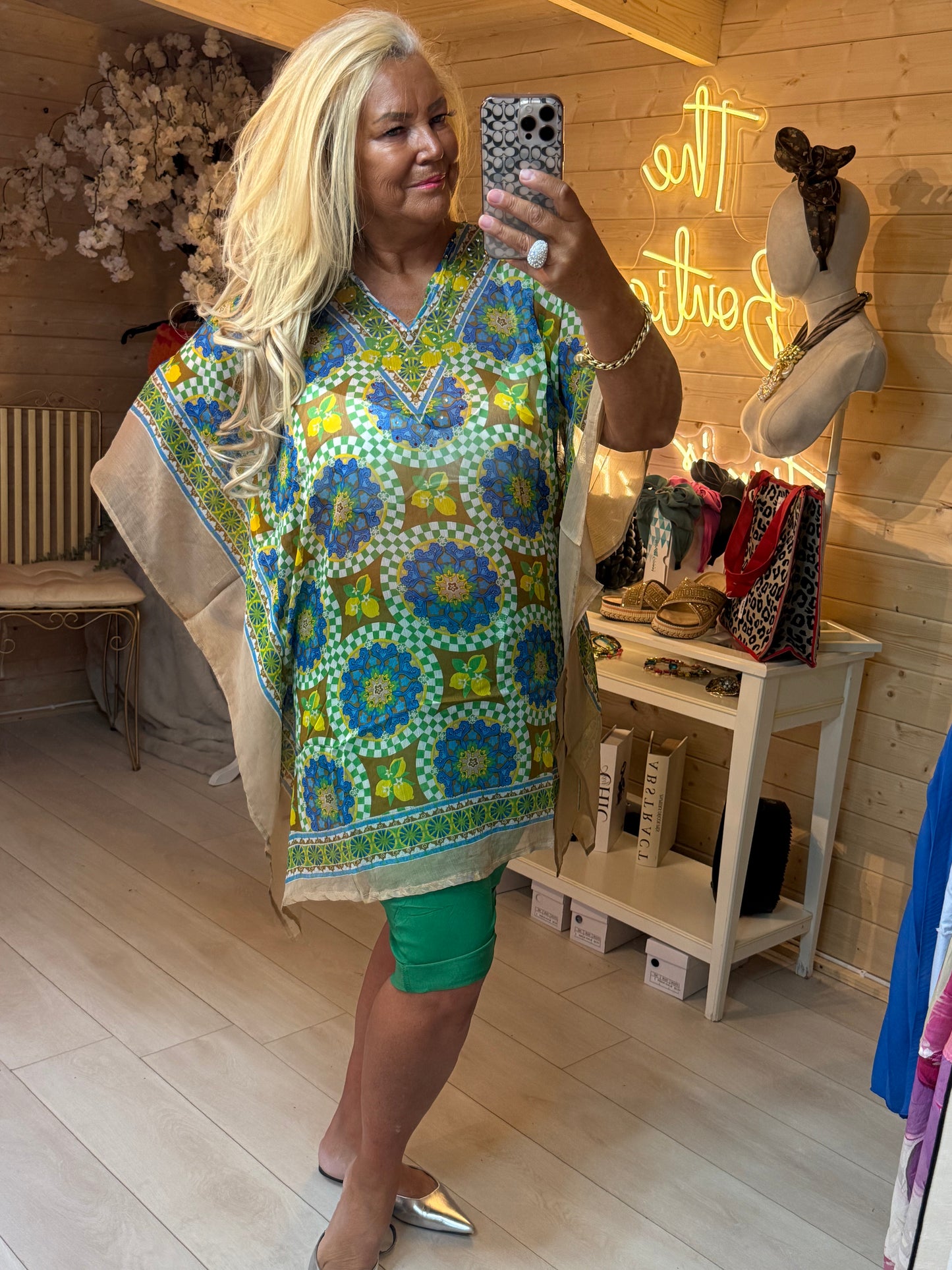Boutique Kaftan Top – One Size 8-18