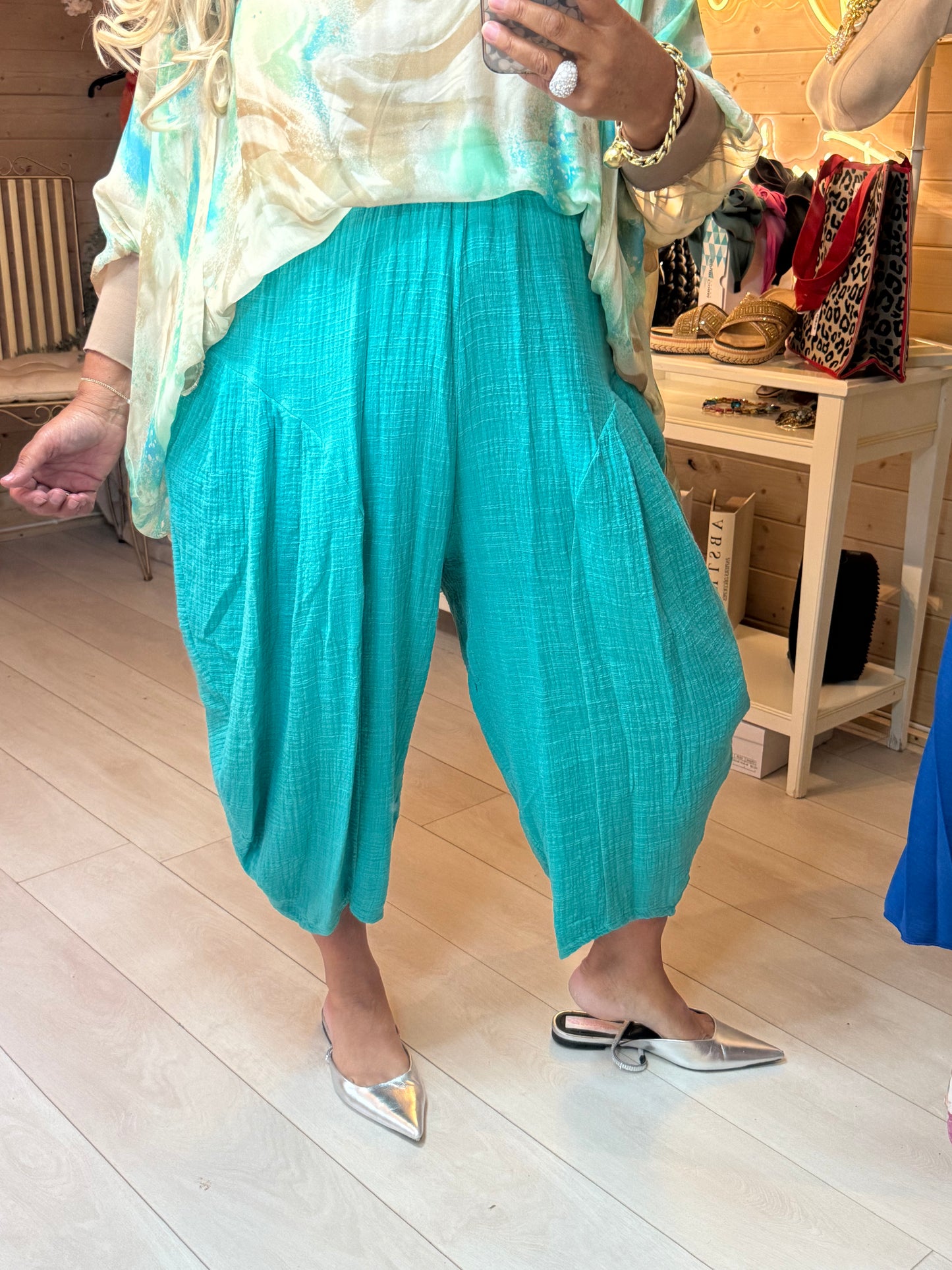 Aqua Plain Slouch Trousers – Cheesecloth One Size 8-22