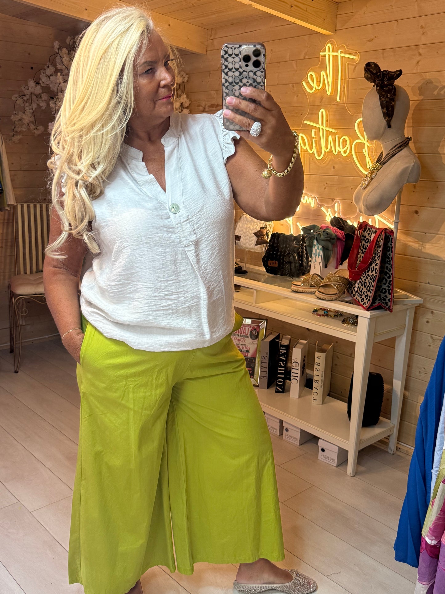 Zapp Wide Leg Trousers – One Size 8-16 (Small 18)