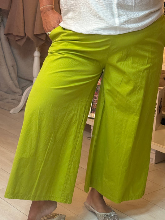Zapp Wide Leg Trousers – One Size 8-16 (Small 18)