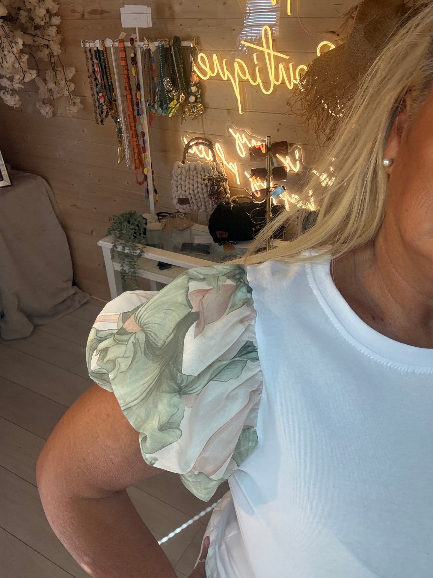 Valencia Puff Sleeve Top One Size 8-16