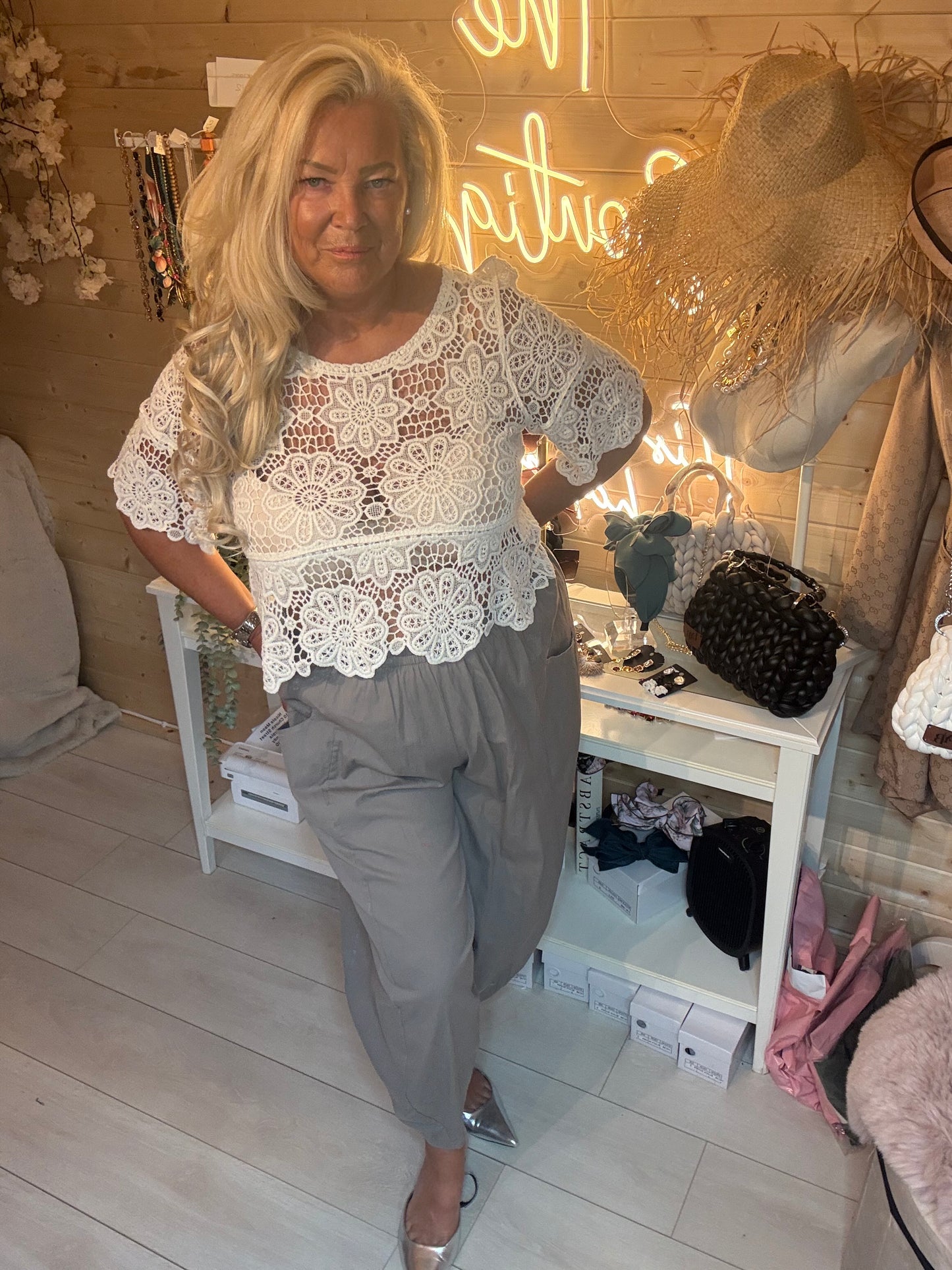 Dahlia White Floral Crochet Lace Top One Size 8-16 (Small 18 on Bust)