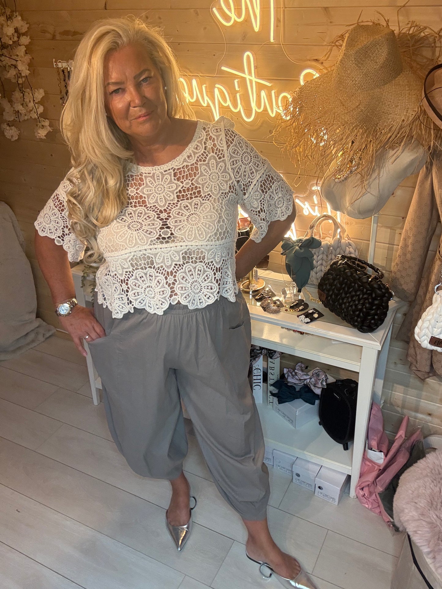 Dahlia White Floral Crochet Lace Top One Size 8-16 (Small 18 on Bust)