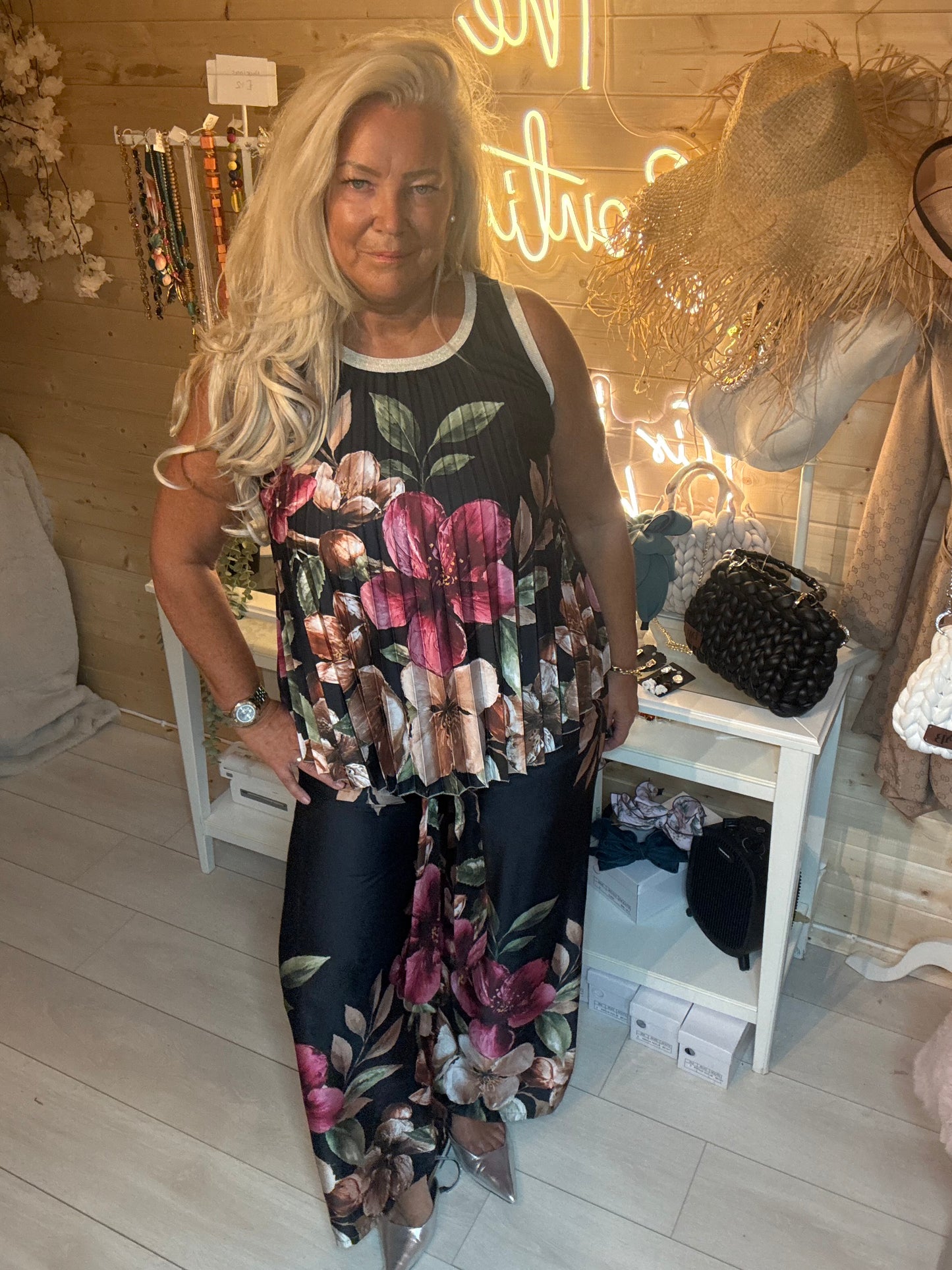 Flora Black Floral Pleated Vest Top & Wide-Leg Trousers Co-ord One Size 8-16