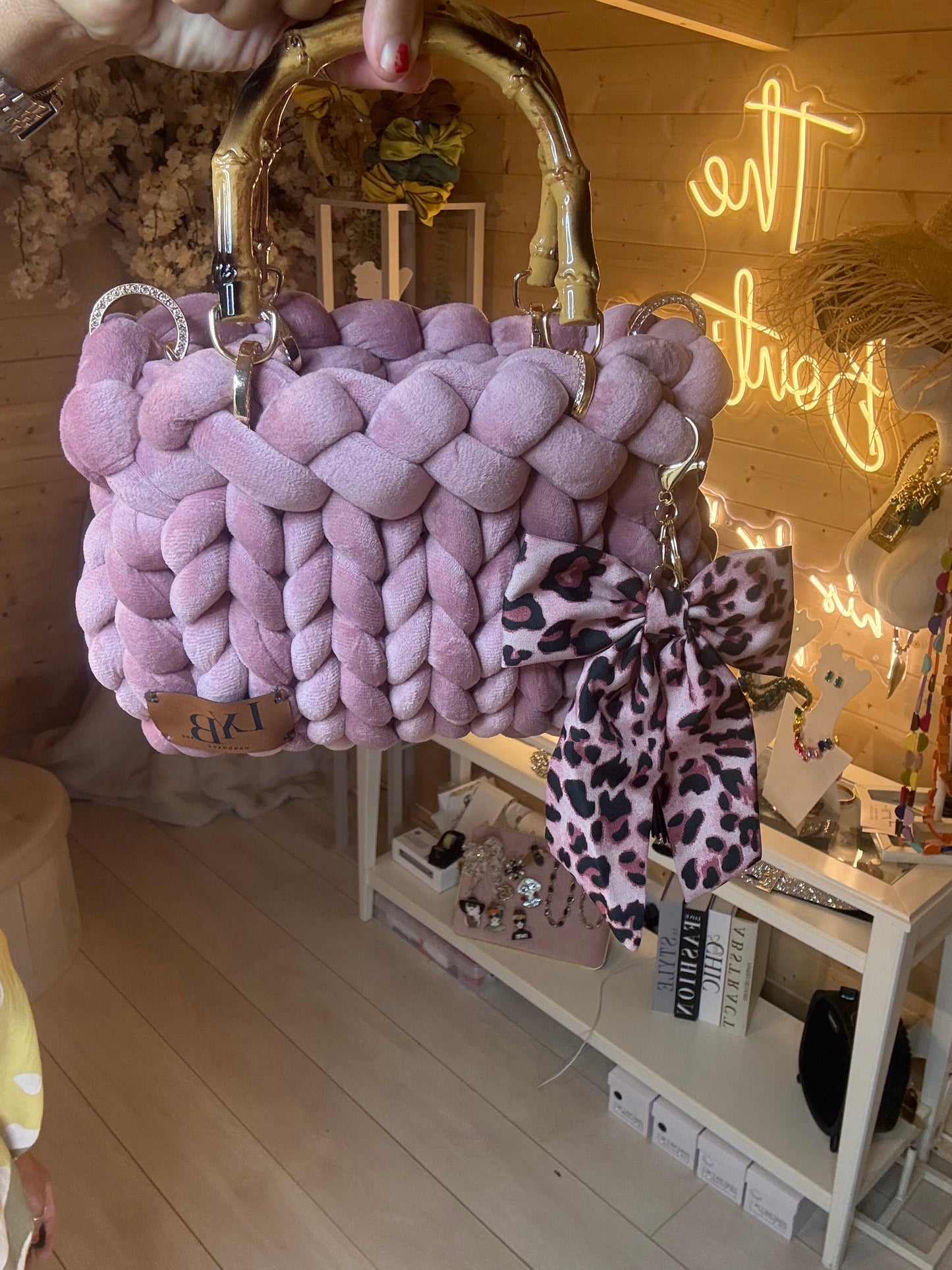 Lavinia lilac woven tote bag full view with leopard print bow charm – The Ultimate Ladies Boutique