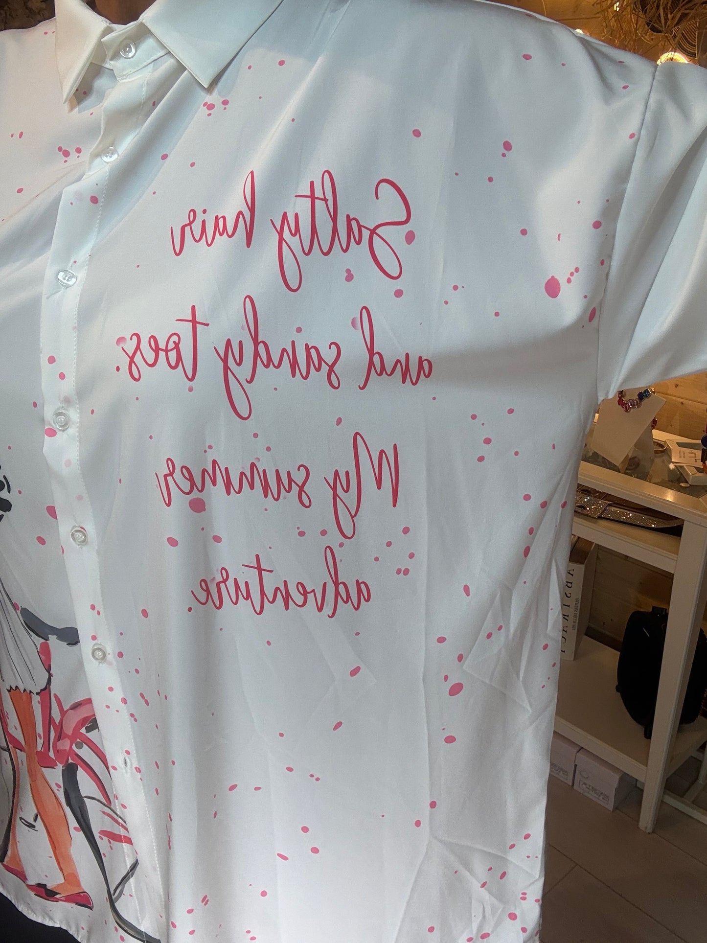 Colette shirt close-up of romantic script quote ‘Salty hair and sandy toes’ print detail
