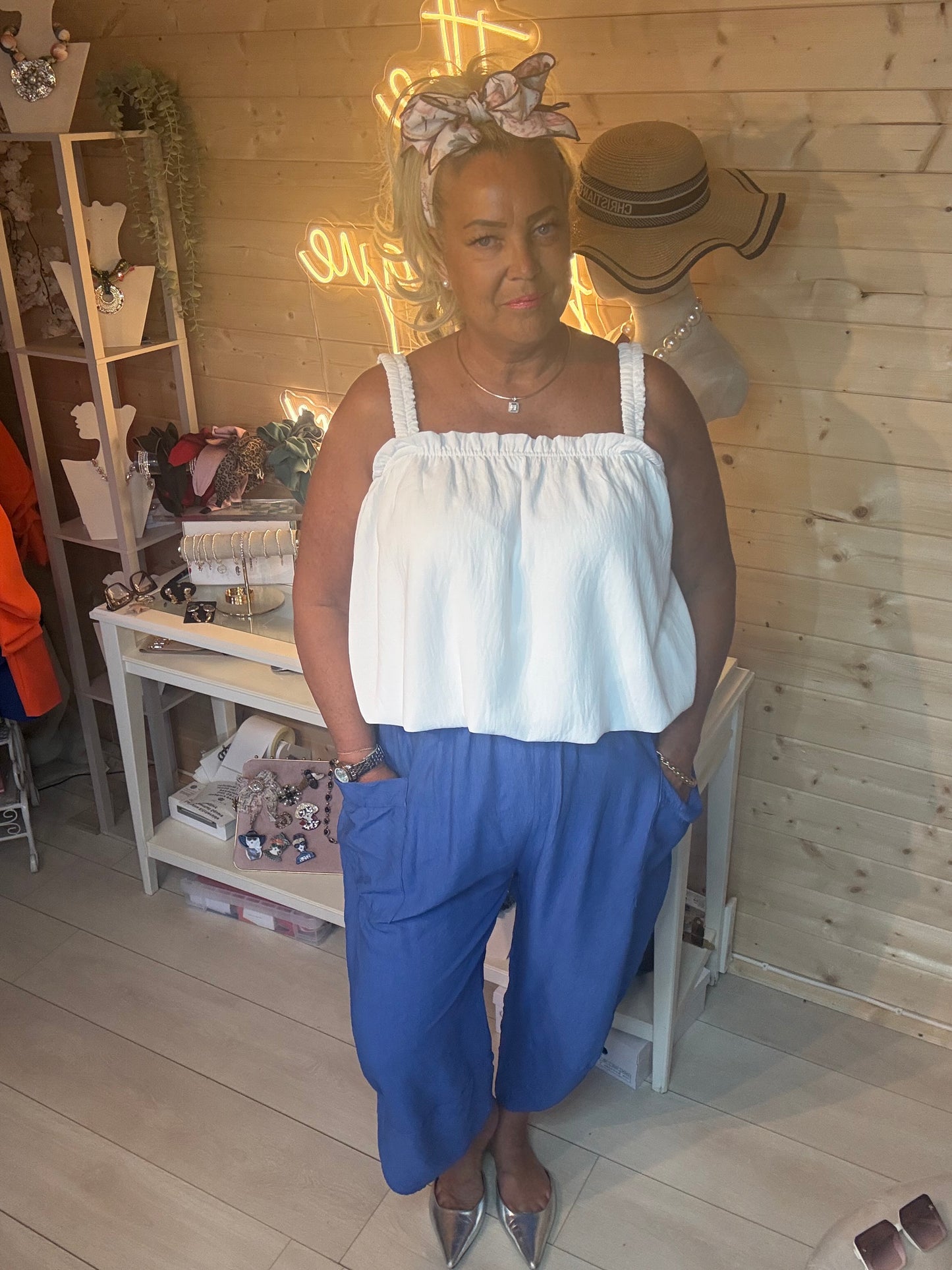 Cannes women's barrel leg trousers in taupe – one size 12-22 – The Ultimate Ladies Boutique