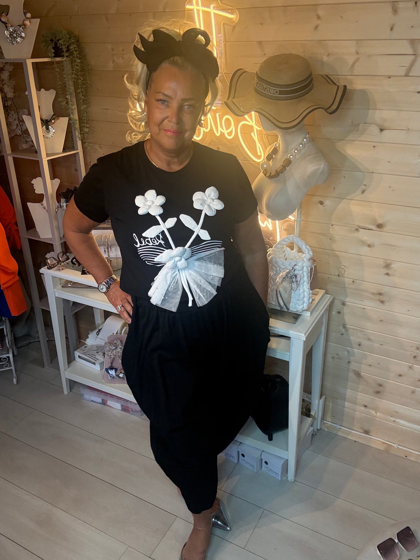 Verona floral appliqué T-shirt in black with tulle bow – one size 8-18 – The Ultimate Ladies Boutique