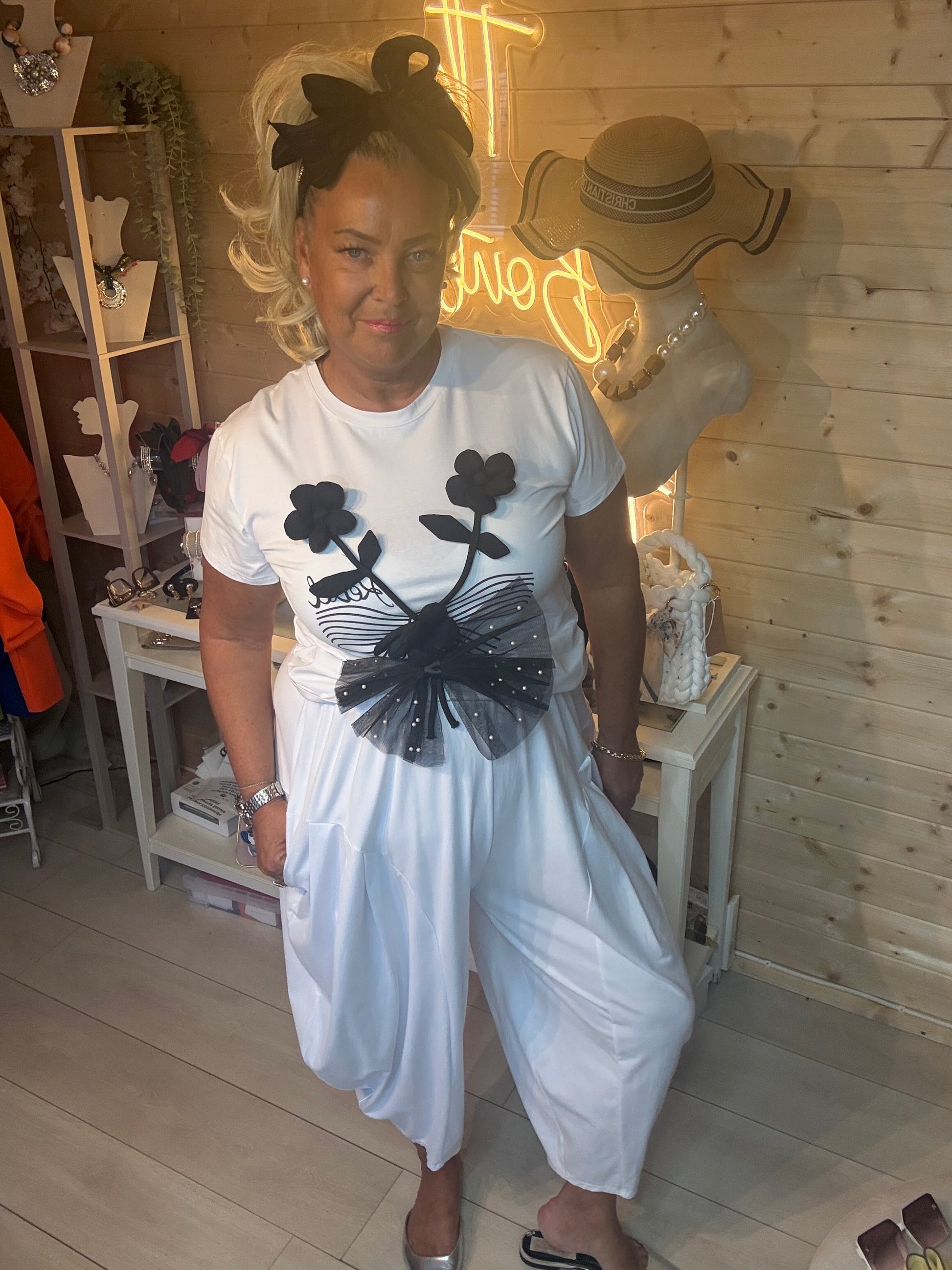 Verona floral appliqué T-shirt in white boutique shot – one size 8-18 – The Ultimate Ladies Boutique