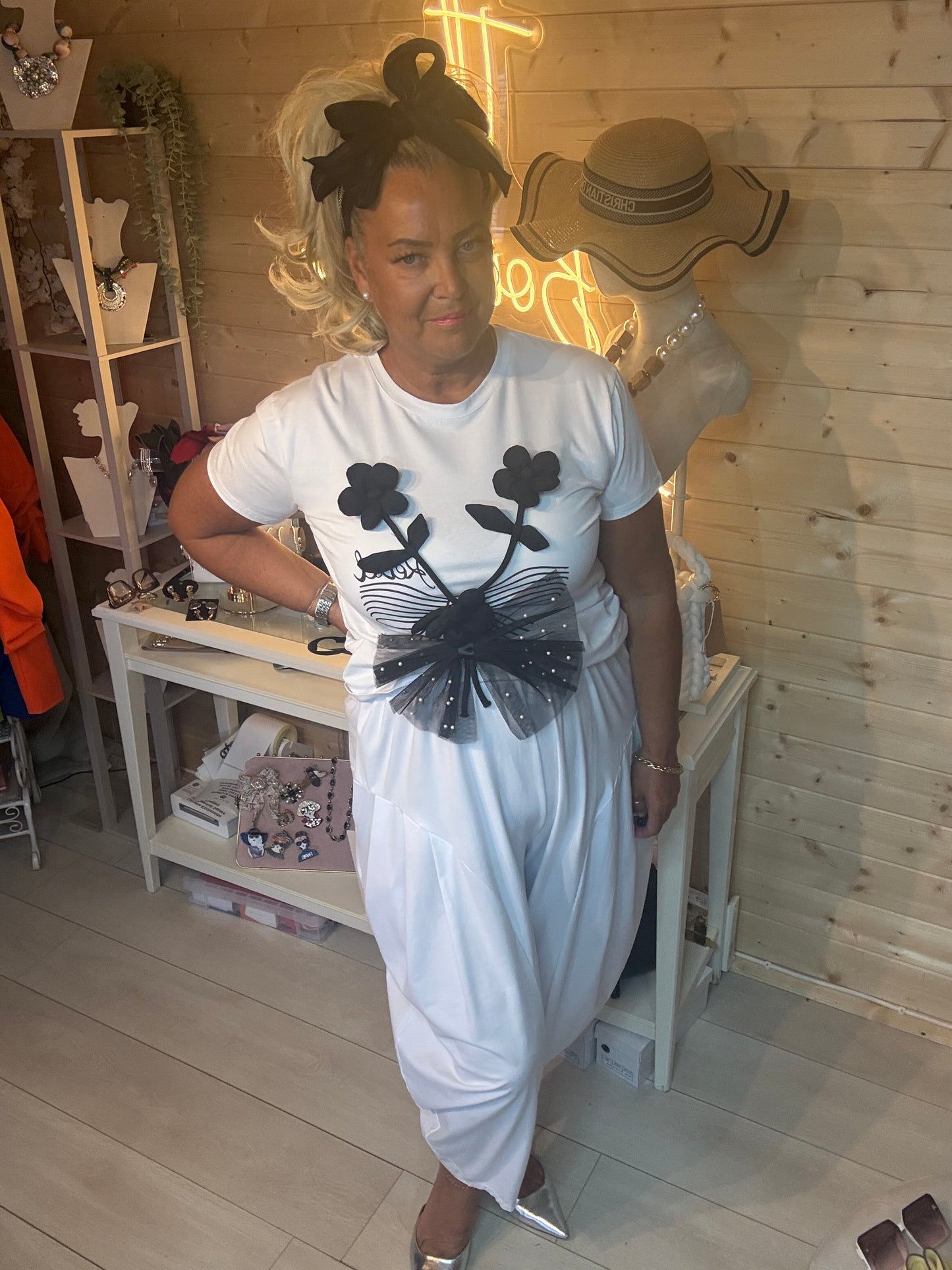 Verona floral appliqué T-shirt in white side view – one size 8-18 – The Ultimate Ladies Boutique