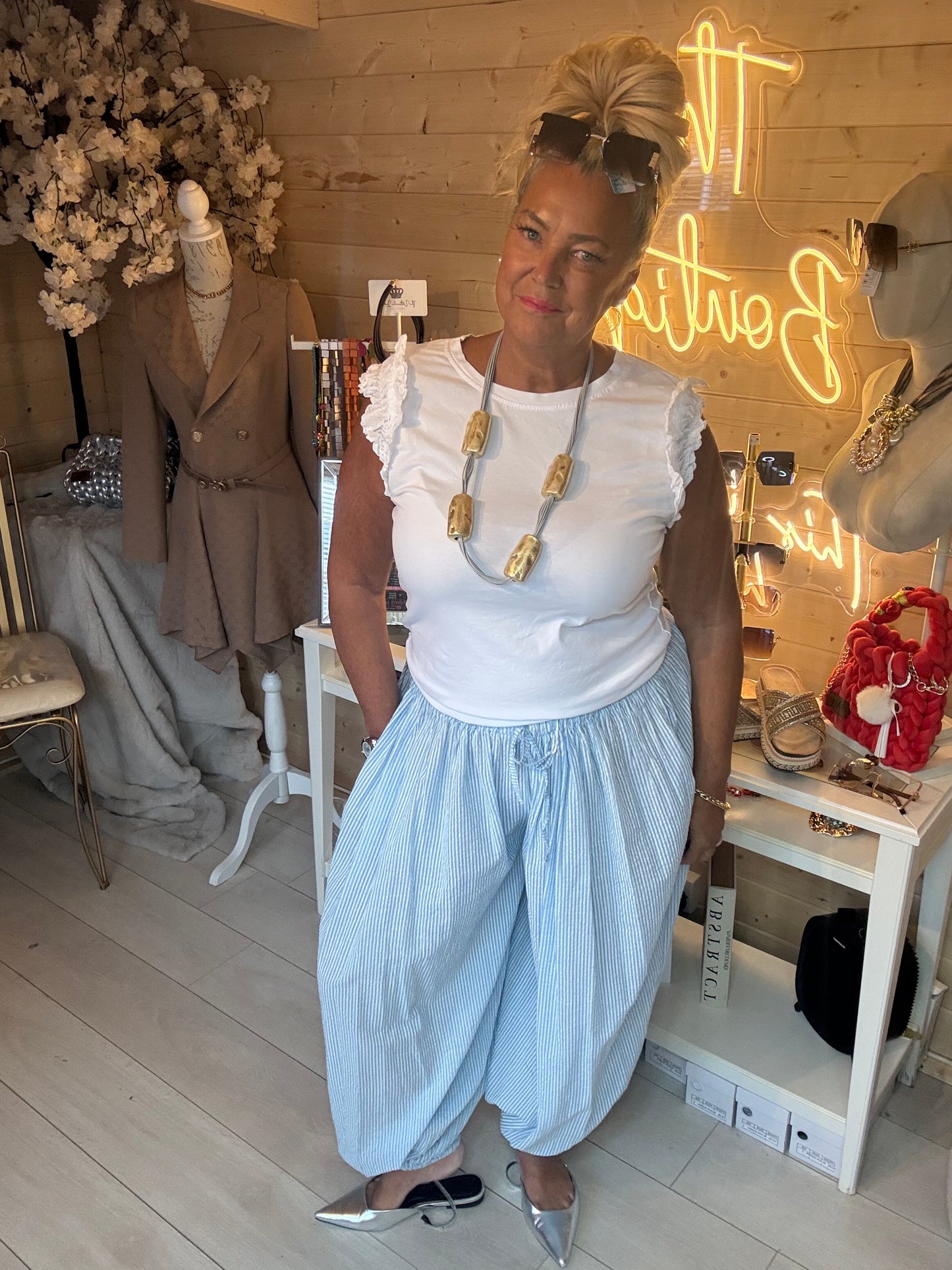 White Cloud Ruffle Edge Top | One Size 8-16